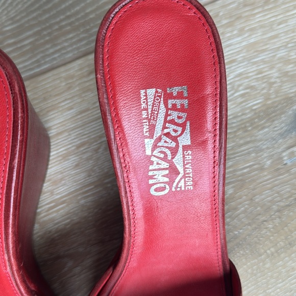 Ferragamo wedges, red leather, vintage . Size 8 - Picture 2 of 5
